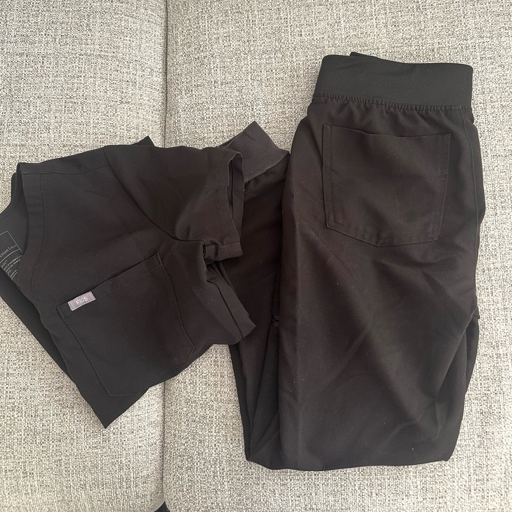 Figs Scrub Set - Picture 2 of 3